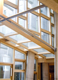 Scottish Parliament - Verkleidungen der Dachkonstruktion im schottischen Parlamentsgebäude